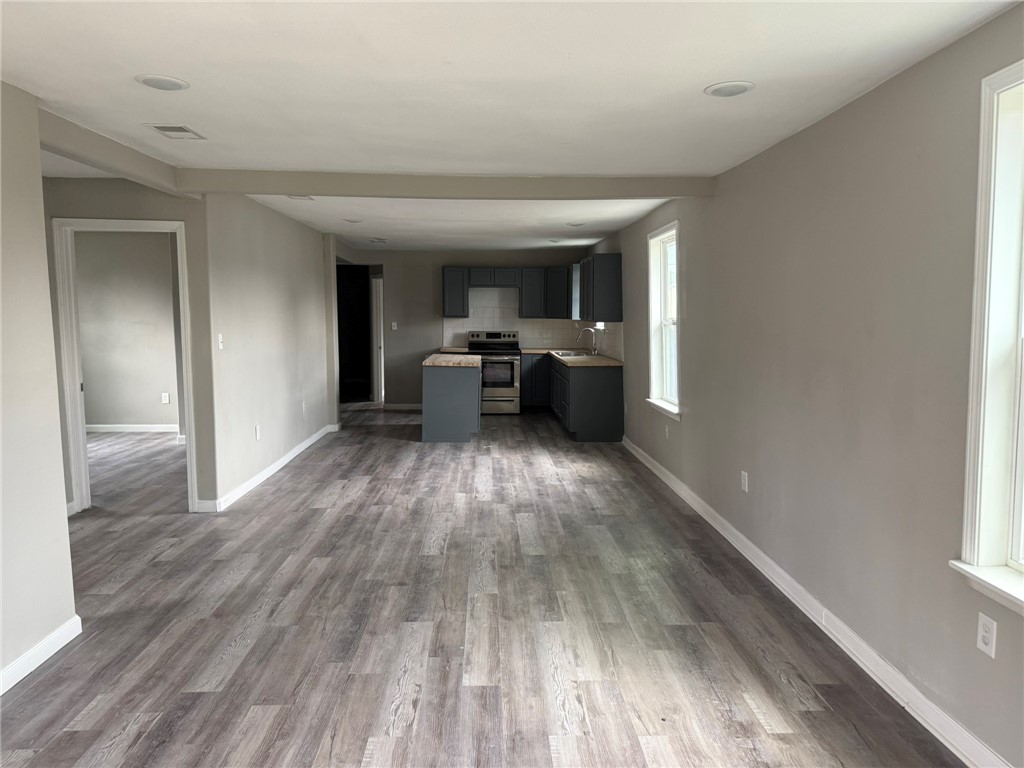 521 W Fordyce Ave Property Photo 2