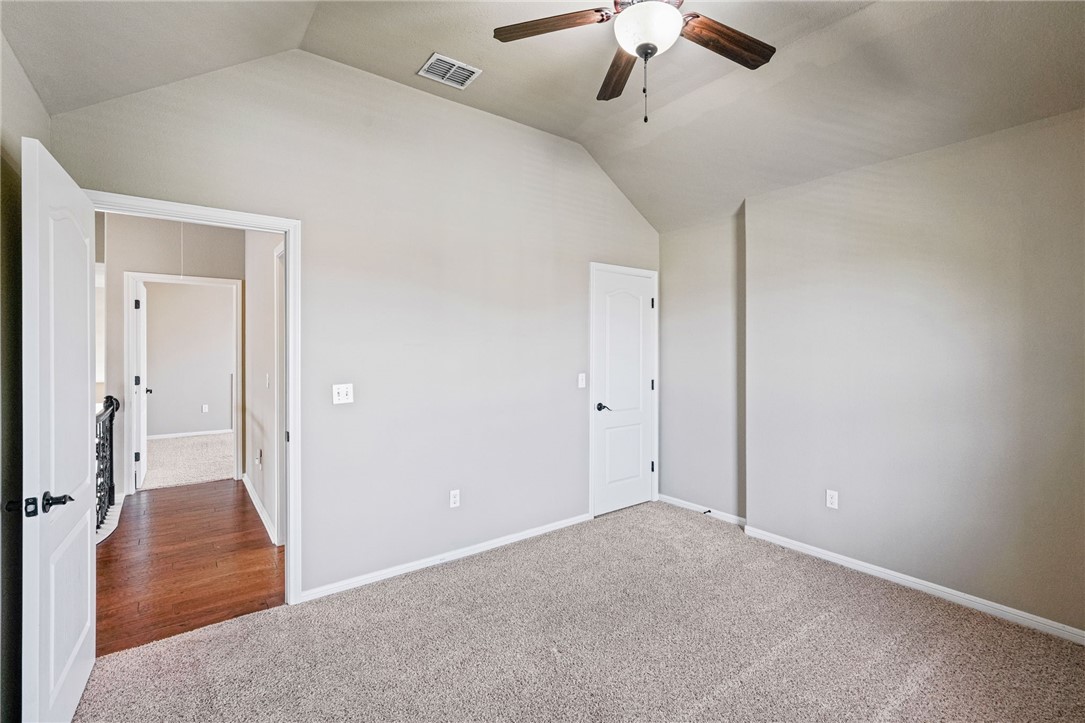 2118 Cardinales Property Photo 30