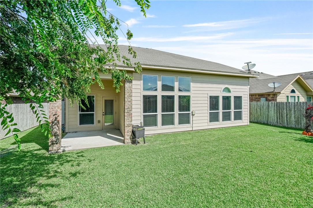 2118 Cardinales Property Photo 34