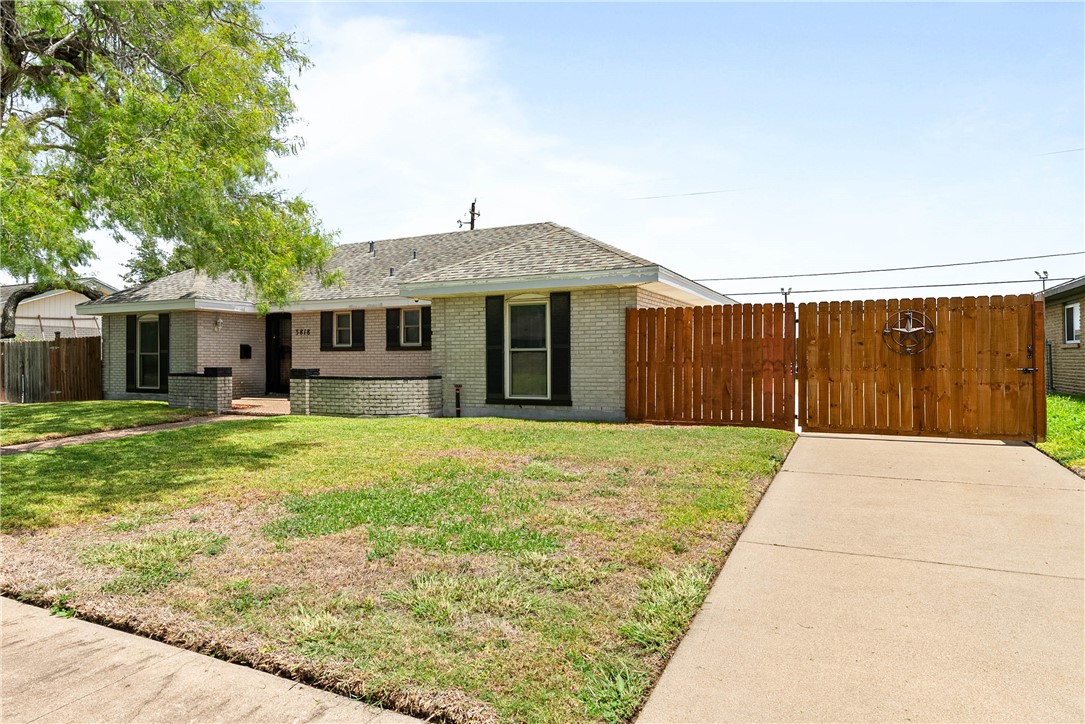 3818 Kingston Dr Property Photo 3