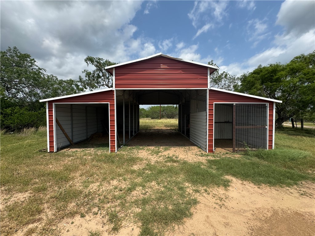 571 Fm 799 Property Photo 32