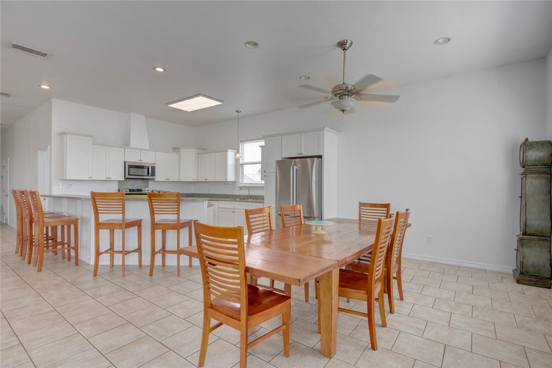 190 E Johnson Ave Property Photo 8