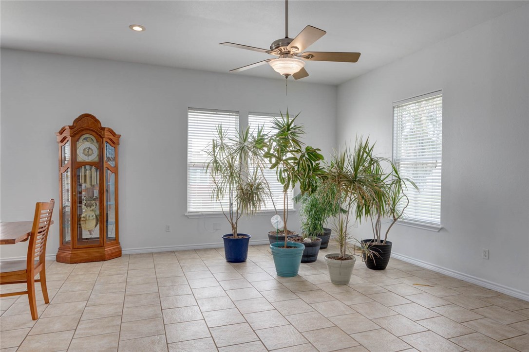 190 E Johnson Ave Property Photo 29