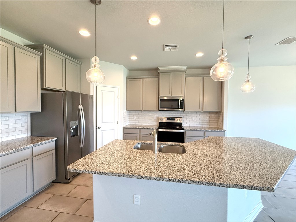 1030 Ocean Breeze St Property Photo 2