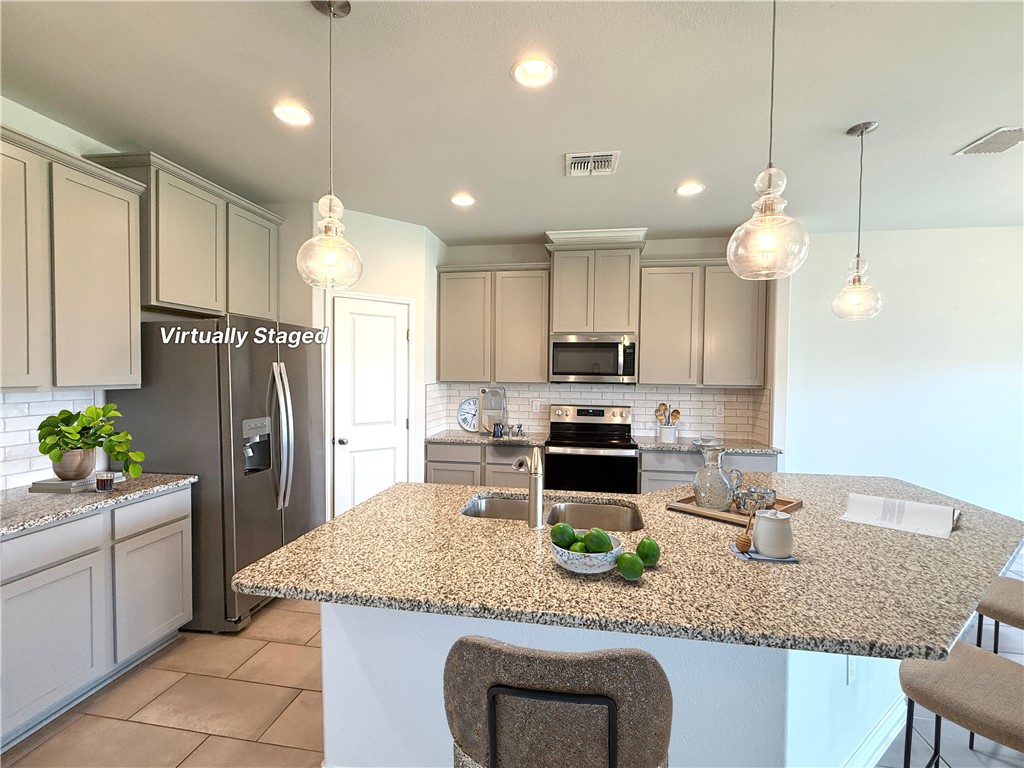 1030 Ocean Breeze St Property Photo 3