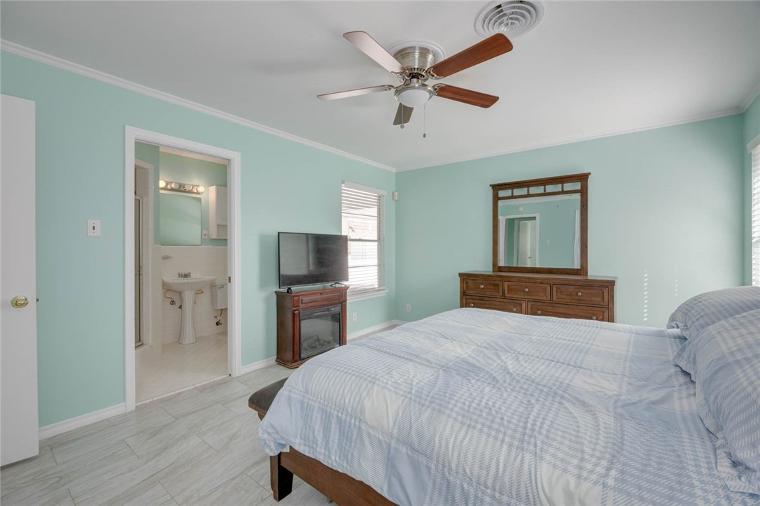 1038 Herndon St Property Photo 27