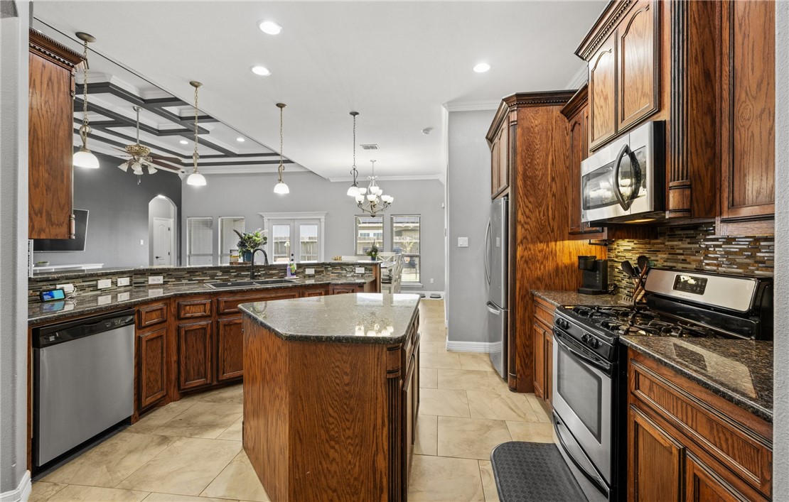 8245 Rock Crest Dr Property Photo 6