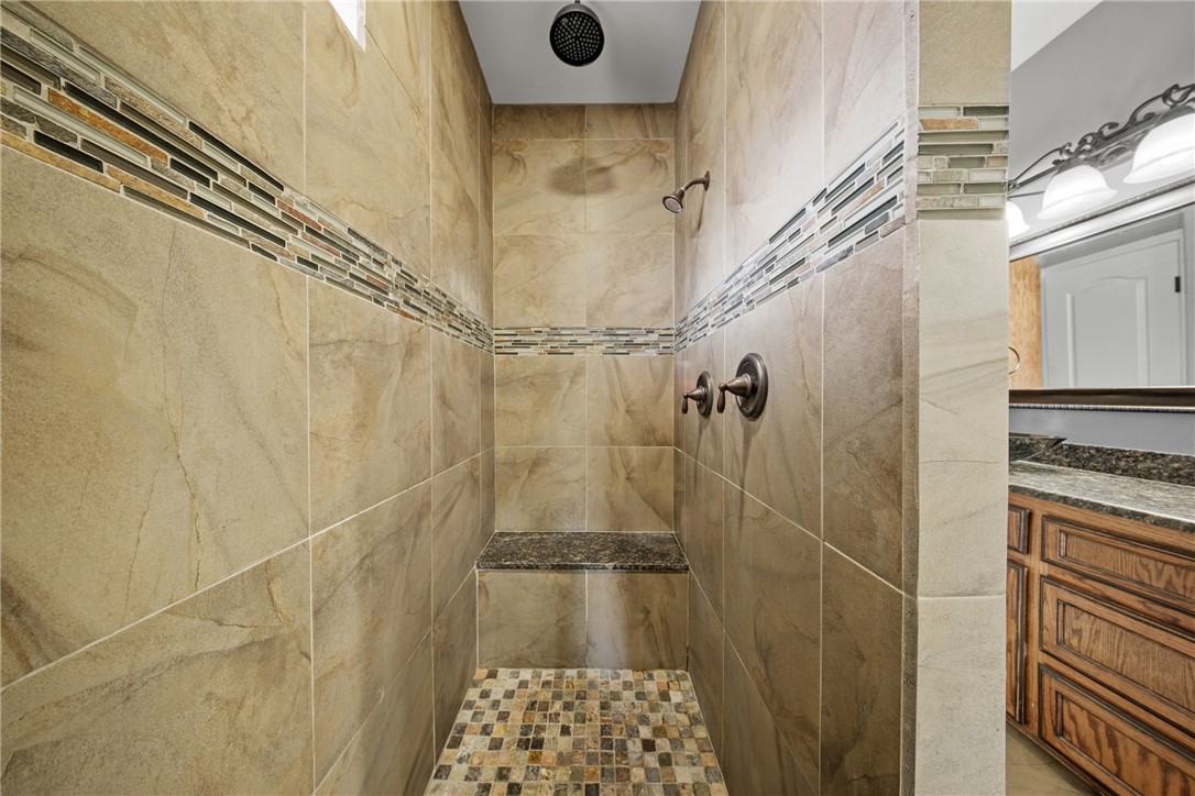 8245 Rock Crest Dr Property Photo 12