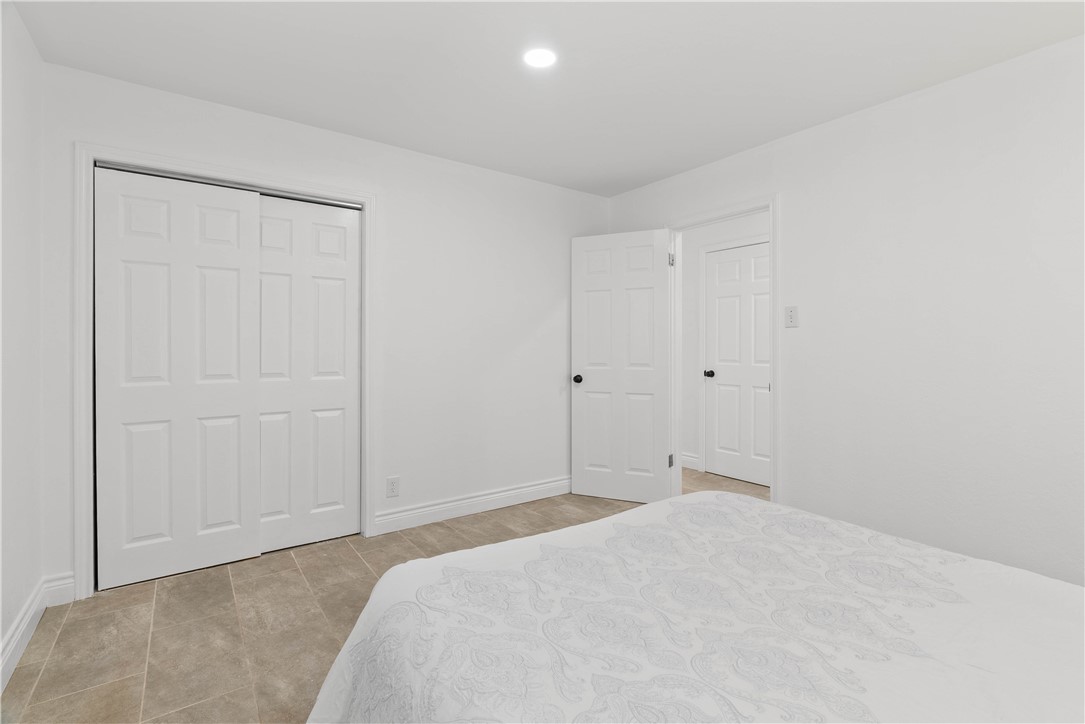 3237 Jamaica Dr Property Photo 24