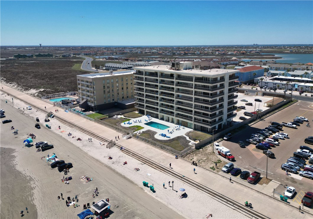 15002 Windward Dr 207 Property Photo 7