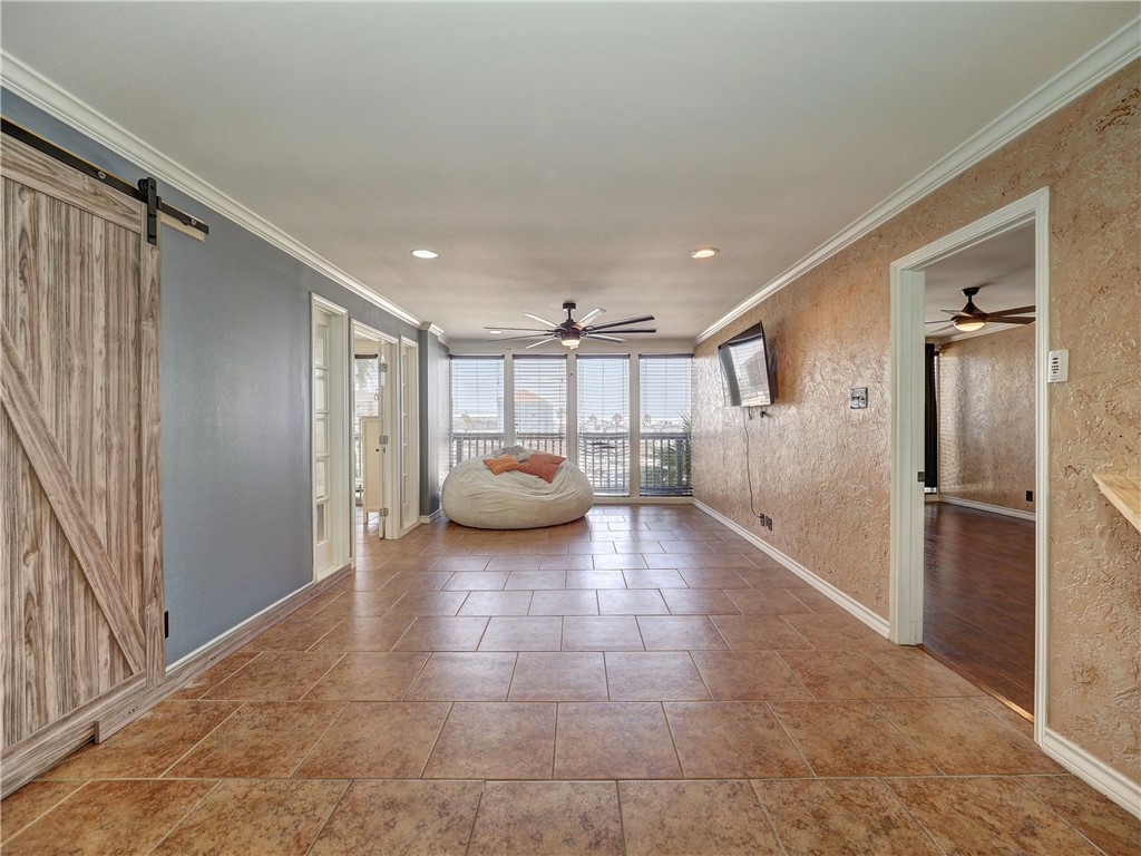 15002 Windward Dr 207 Property Photo 18