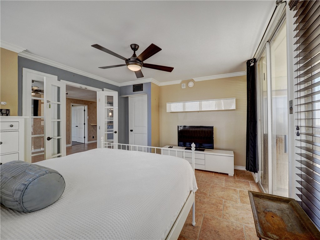 15002 Windward Dr 207 Property Photo 21