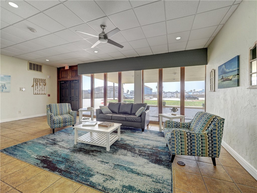 15002 Windward Dr 207 Property Photo 35