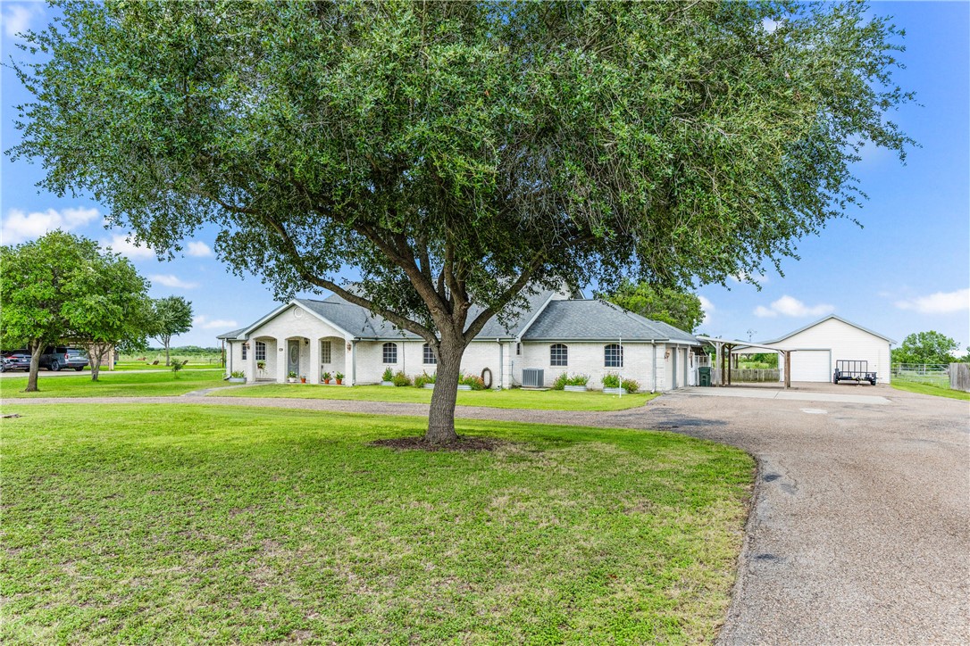 2017 E Fm 1717 Property Photo 2