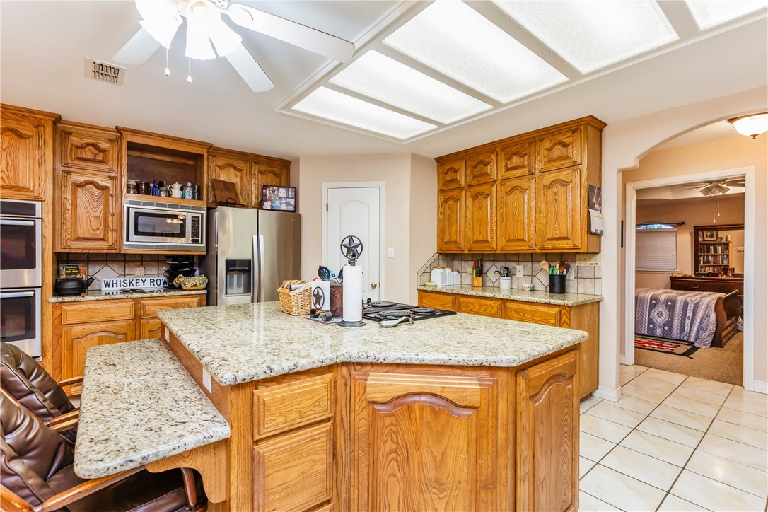 2017 E Fm 1717 Property Photo 11