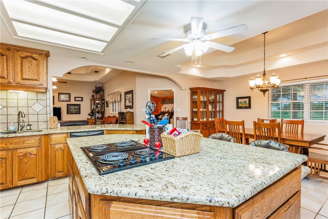 2017 E Fm 1717 Property Photo 12