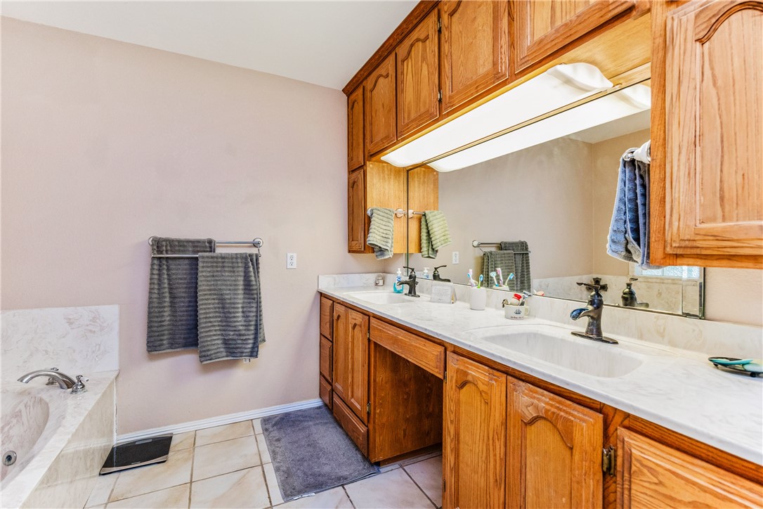 2017 E Fm 1717 Property Photo 23