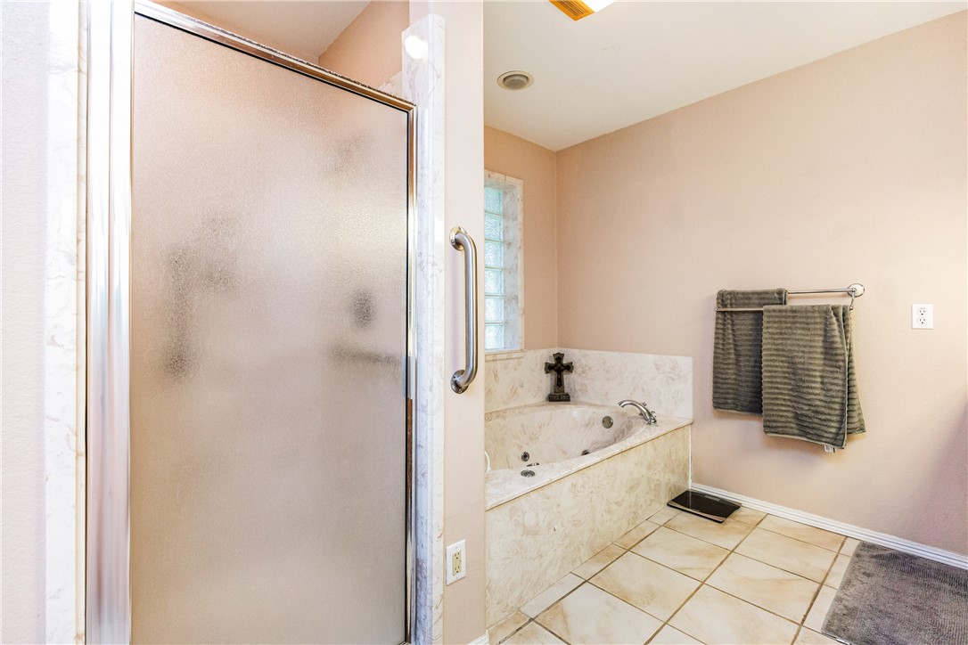 2017 E Fm 1717 Property Photo 24