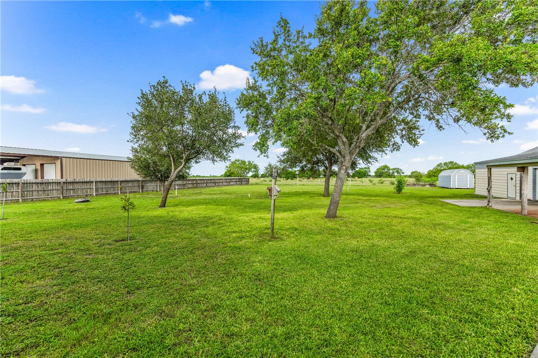 2017 E Fm 1717 Property Photo 39