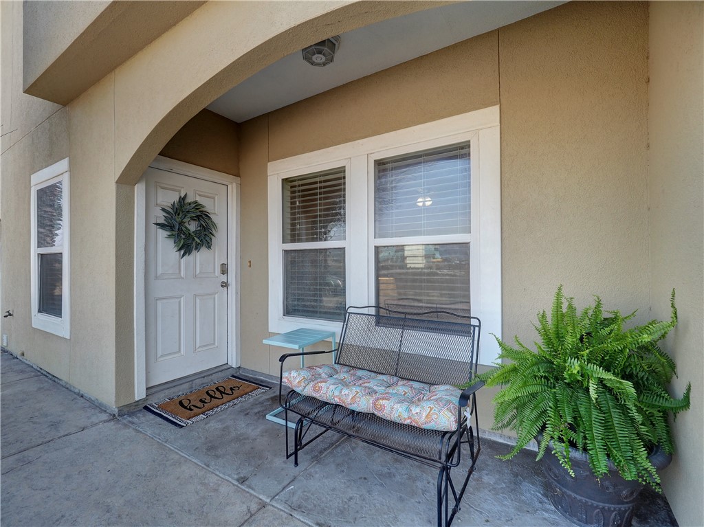14869 Granada Dr Property Photo 1