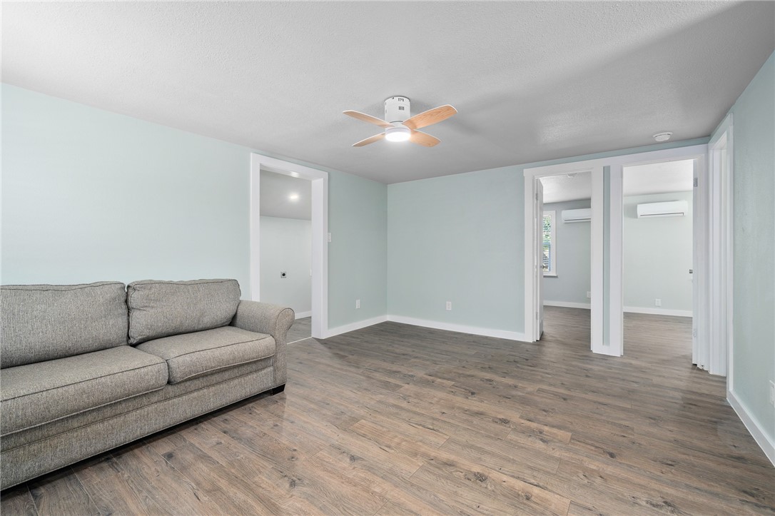 248 Post Oak Property Photo 4