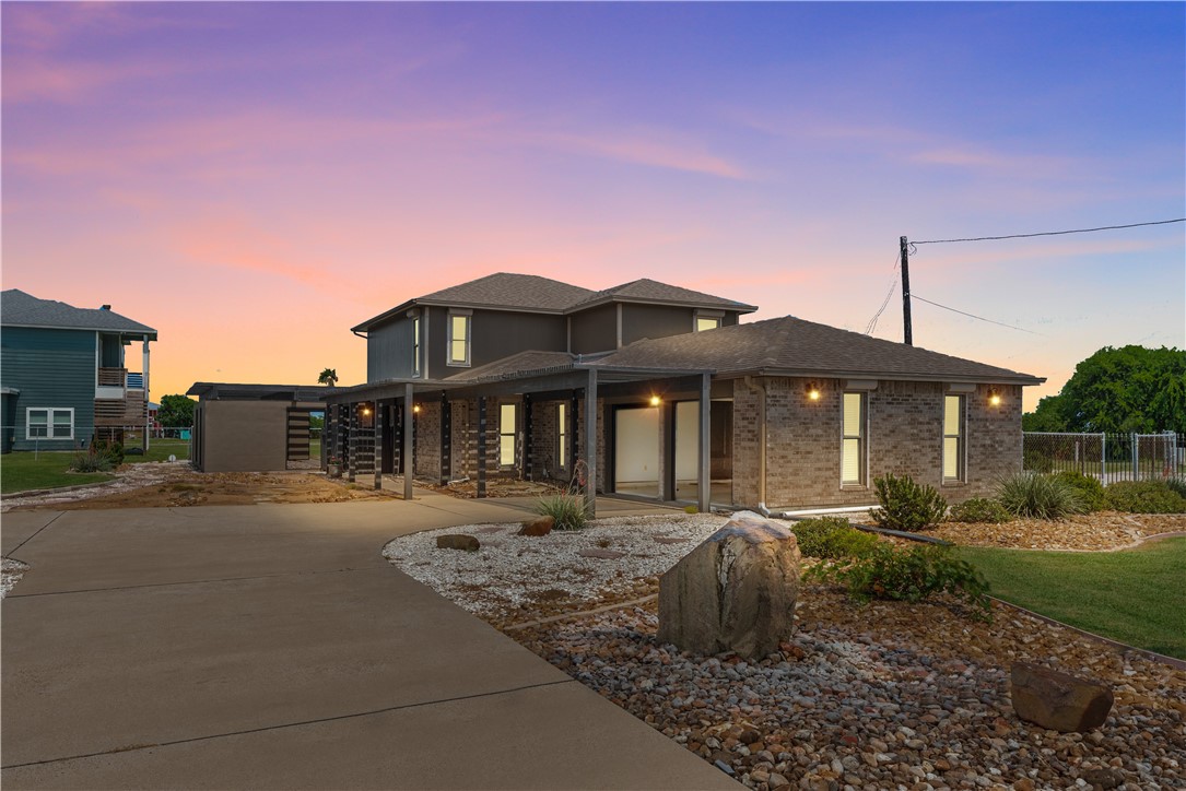 200 Elm St Property Photo 1