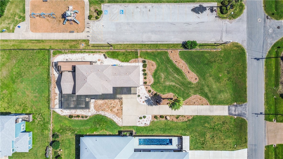 200 Elm St Property Photo 5