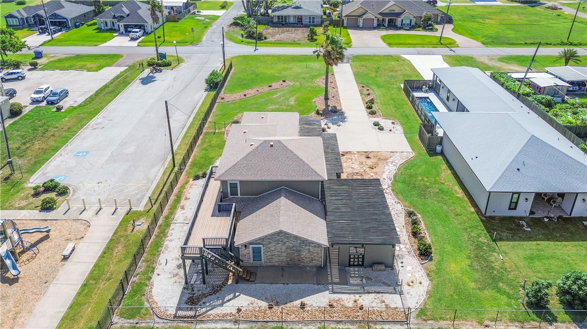 200 Elm St Property Photo 6