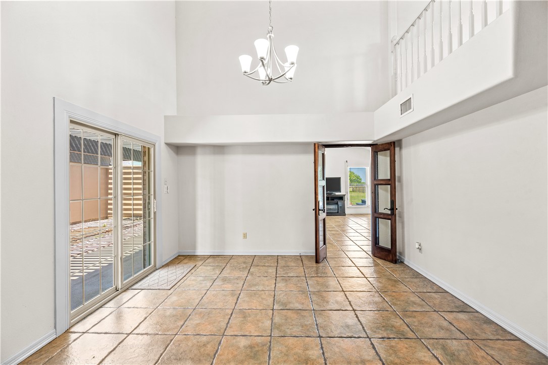 200 Elm St Property Photo 10