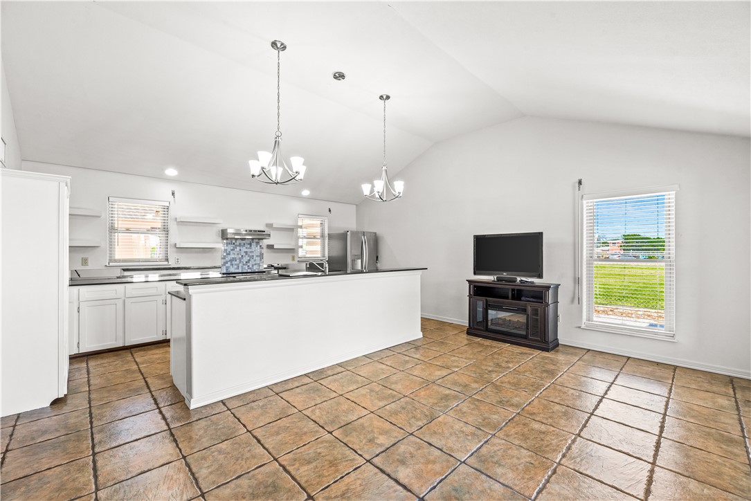 200 Elm St Property Photo 11