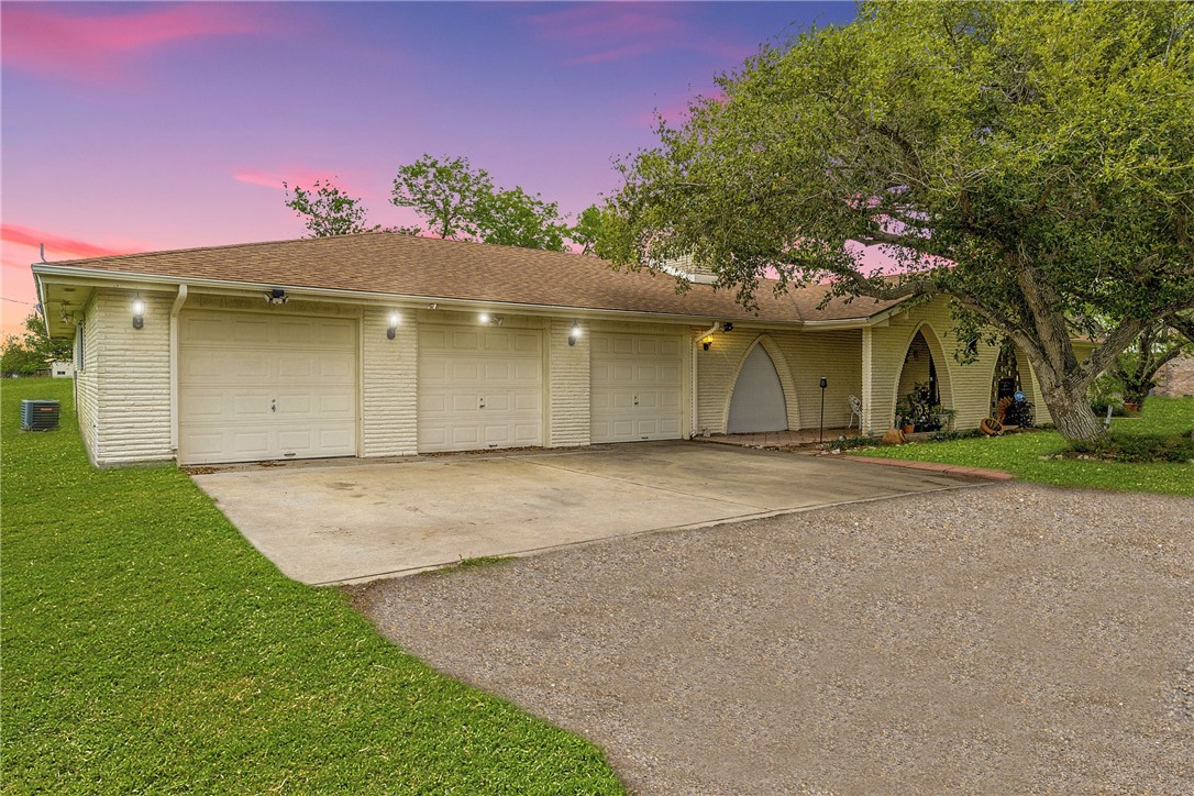 4176 CR 3693 Pl Property Photo 1