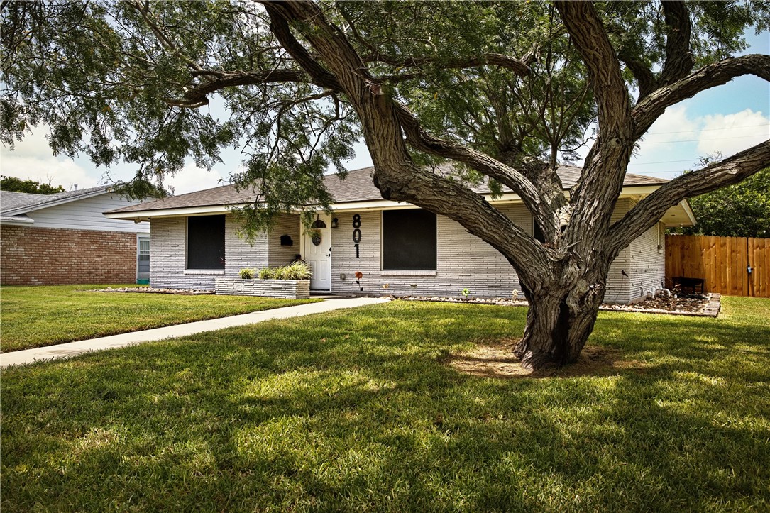 801 Belmeade Dr Property Photo 3