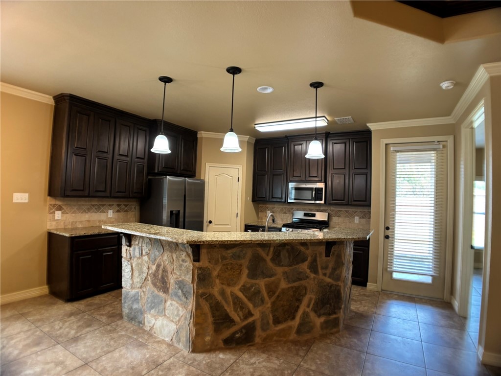 7614 Granite Dr Property Photo 7