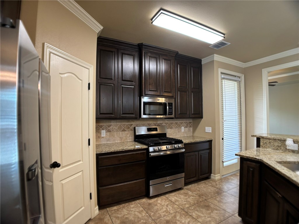 7614 Granite Dr Property Photo 10