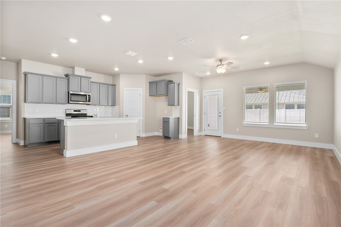 1013 St Croix Dr Property Photo 9