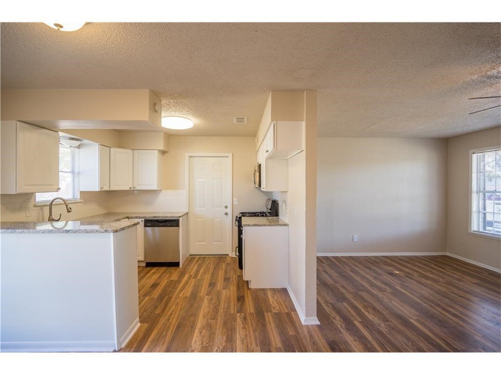 3426 Charlotte Dr Property Photo 3