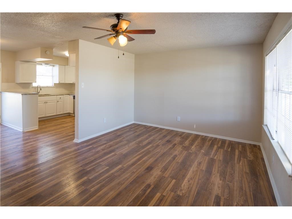 3426 Charlotte Dr Property Photo 5