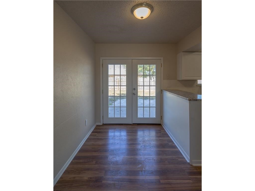 3426 Charlotte Dr Property Photo 8