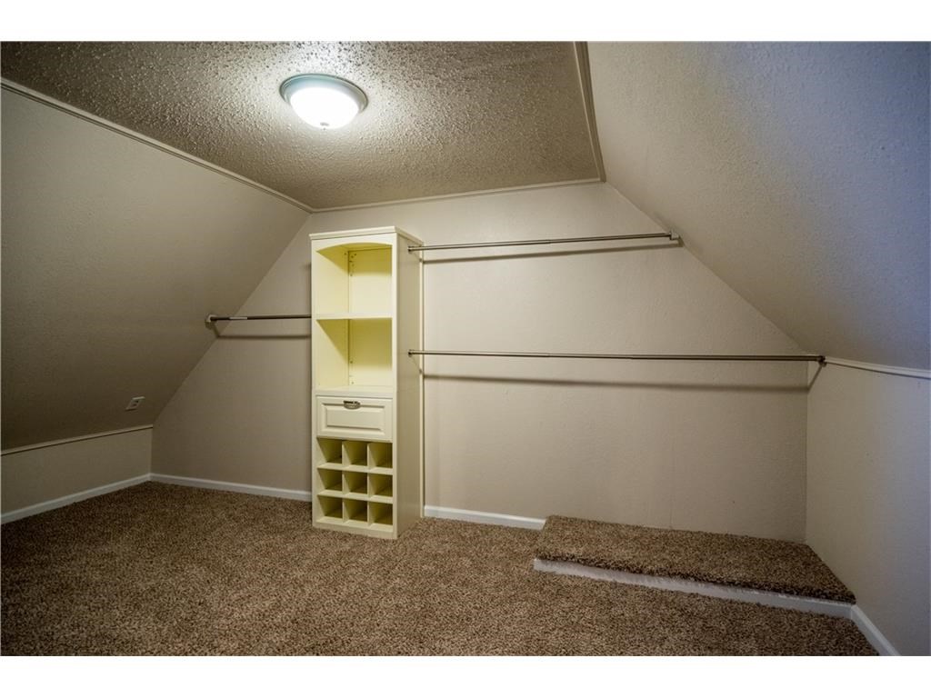 3426 Charlotte Dr Property Photo 15