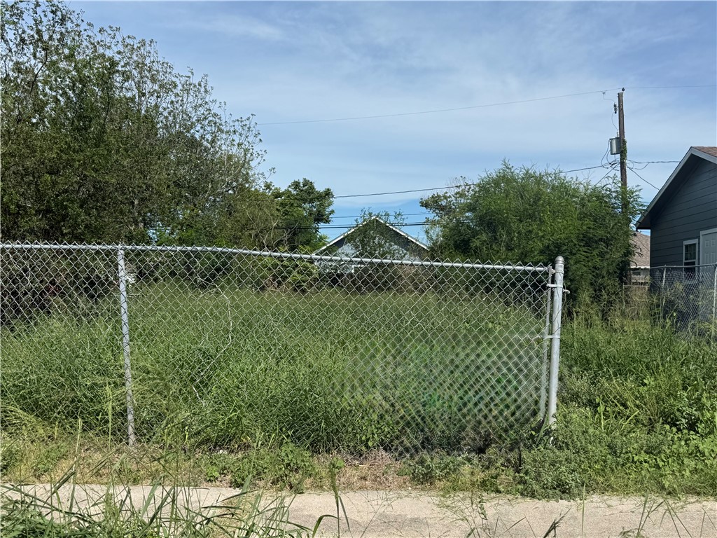 3242 Elgin St Property Photo 1