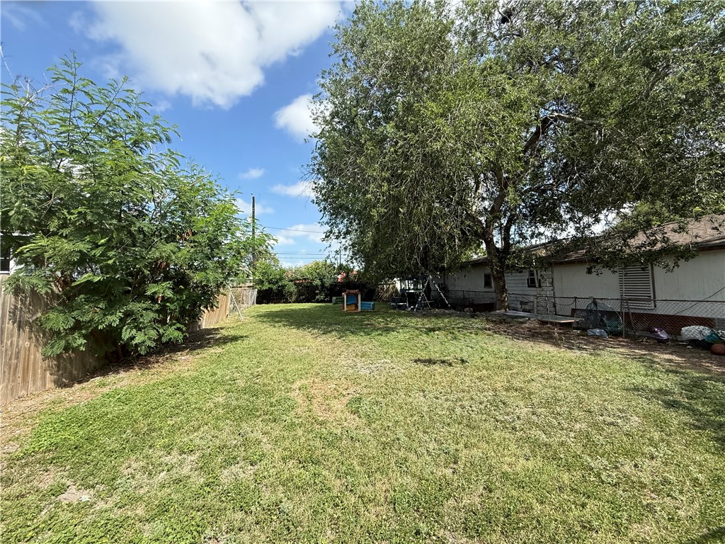 3250 Elgin St Property Photo 2