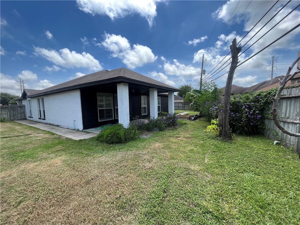 3925 Esquire Dr Property Photo 19