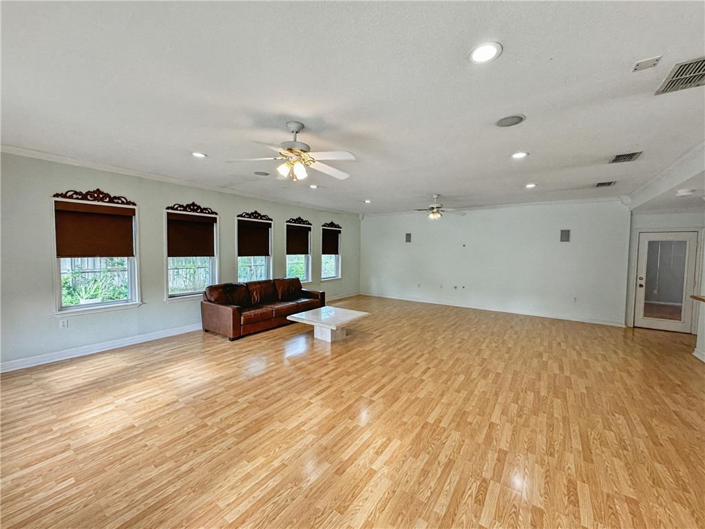 4513 Ammer Lake Dr Property Photo 13