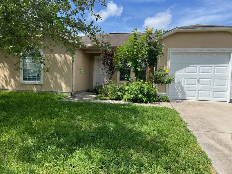 5926 Community Dr Property Photo 2