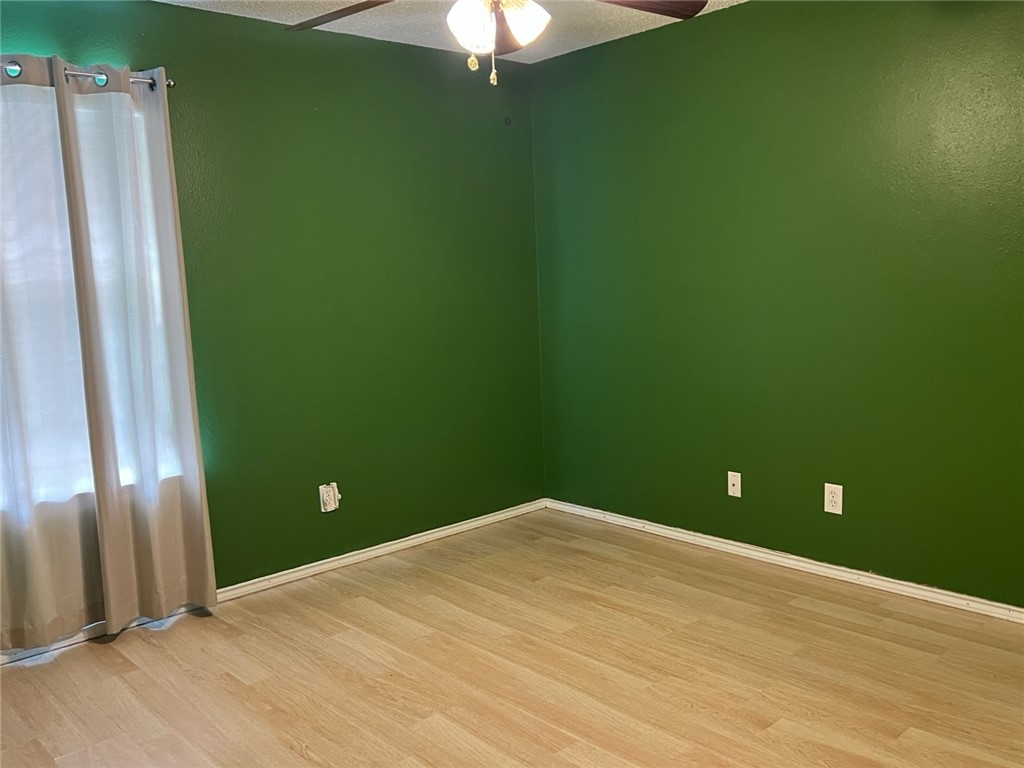 5926 Community Dr Property Photo 10