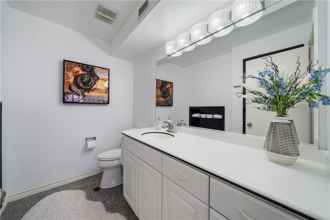 1400 Ocean Dr 1104a Property Photo 21