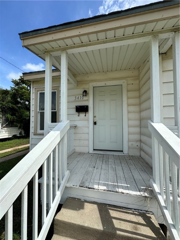3410 Kenwood Dr Property Photo 2