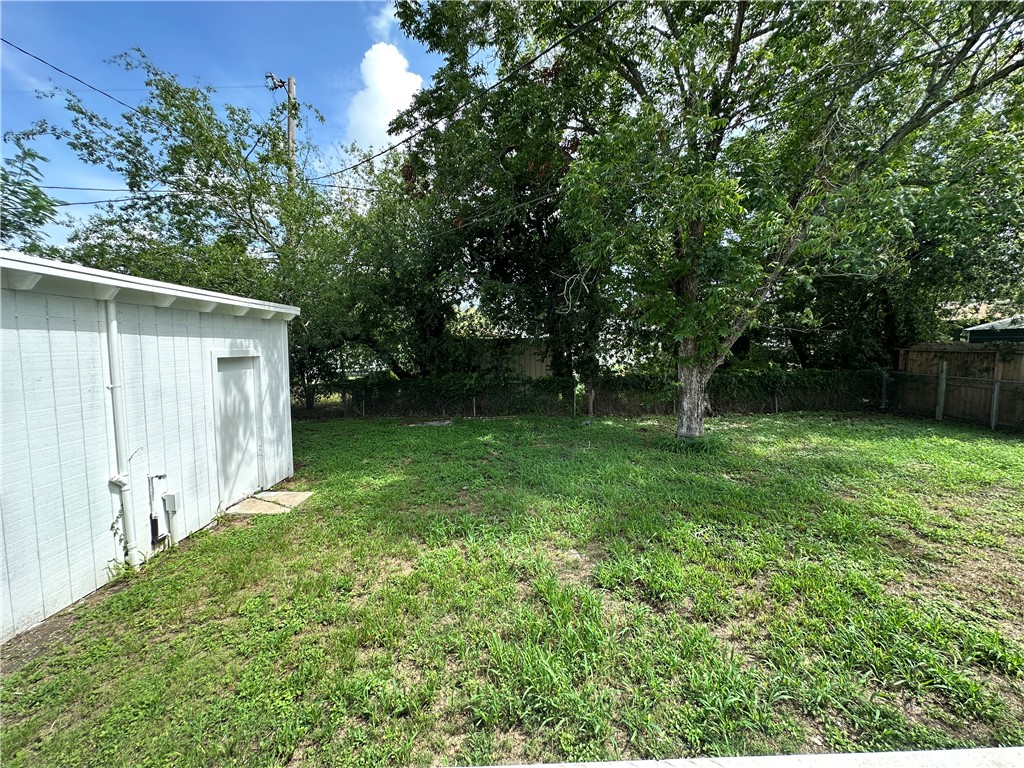 3410 Kenwood Dr Property Photo 18