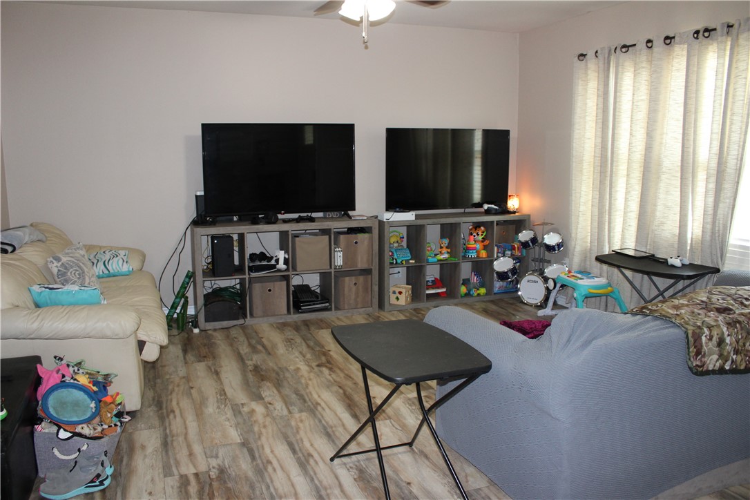 1014 Sacramento Dr Property Photo 4