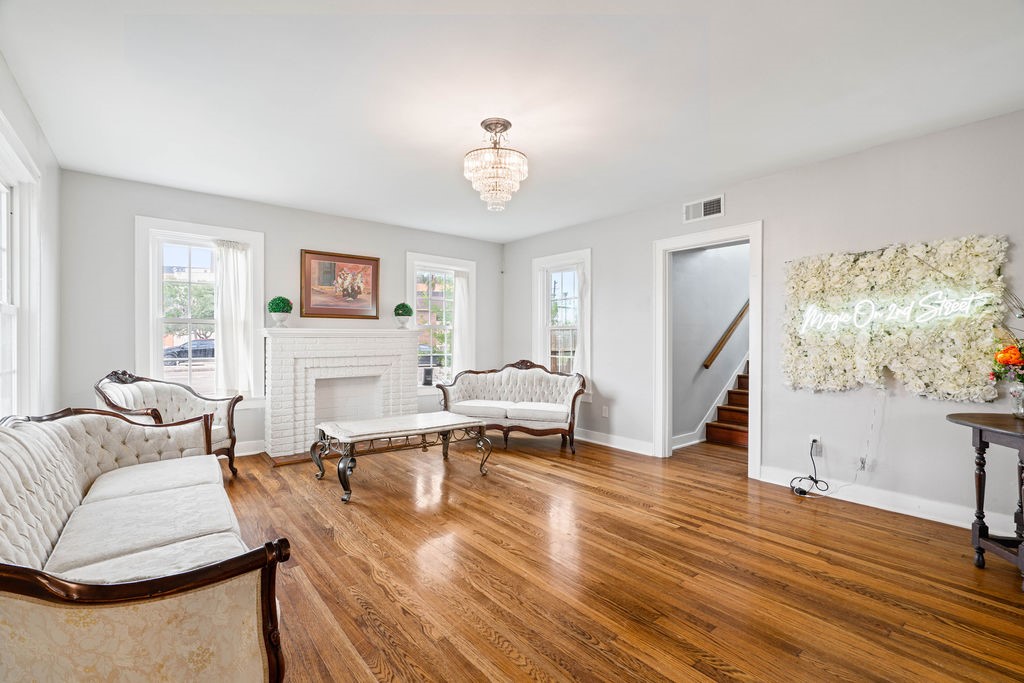 1720 2nd St Property Photo 3